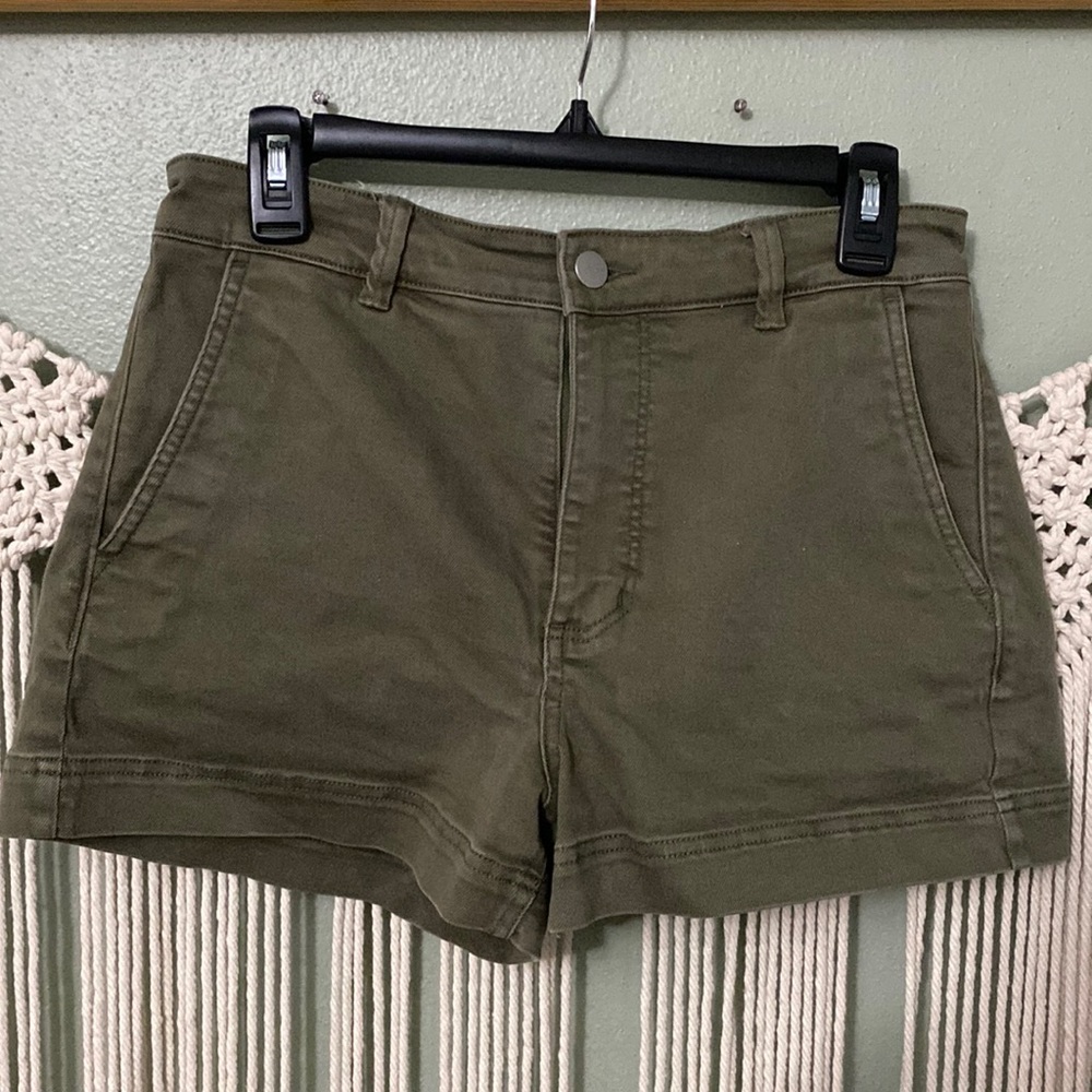 Everlane pocket shorts